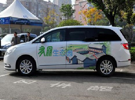 新乡户外车贴喷绘如何保持效果?